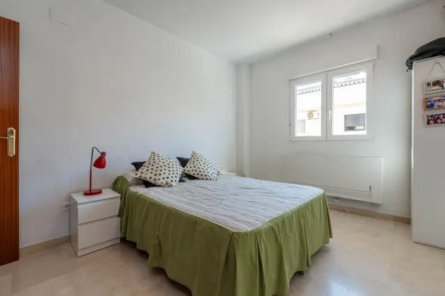Espectacular chalet adosado en el Vial de Churriana de la Vega: eficiencia, confort y listo para entrar a vivir! — 45