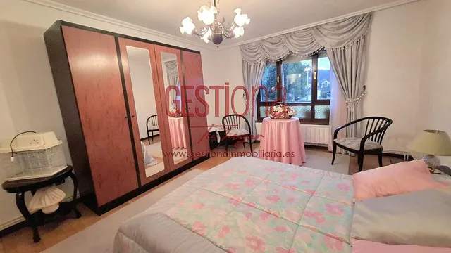 CASA ADOSADA, DISPUESTA PARA ENTRAR A VIVIR. HAZAS DE CESTO. — 26