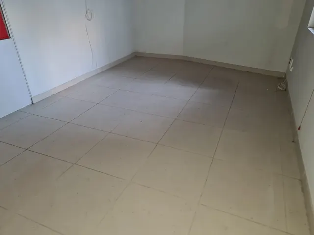 Locales en venta en la c/ Carmen de Valdemoro — 9