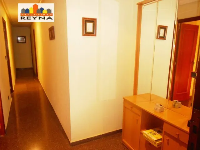 VIVIENDA ENTRESUELO CON CUATRO DORMITORIOS — 7