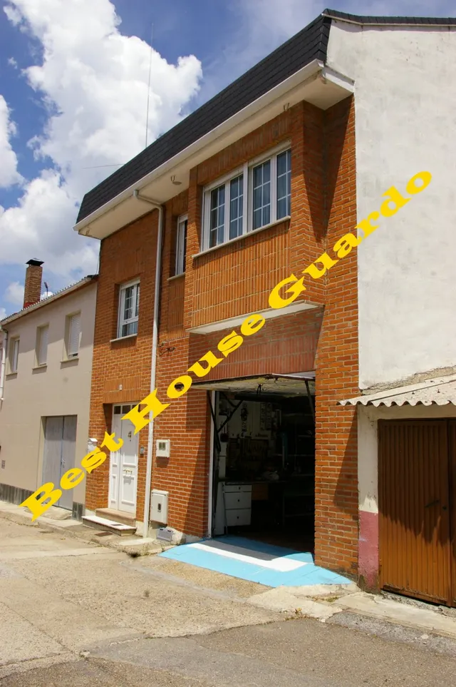 CASA EN GUARDO