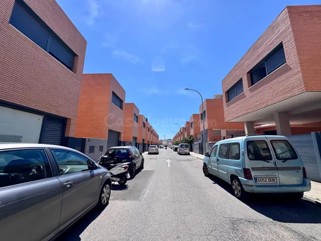 Vivienda en venta en Huercal de Almeria - foto 2