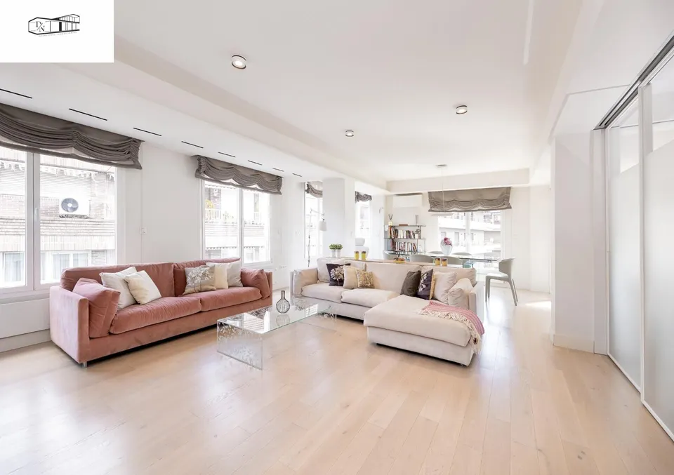 Exclusiva vivienda con vistas al Palacio de los Patos, junto Recogidas, 4 dormitorios 3 baños
