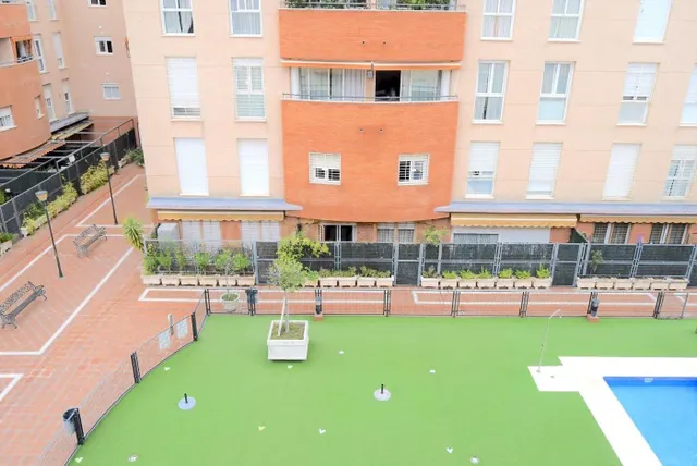 Piso con piscina, terraza y garaje en Cardenal Ilundain. Tas - foto 5