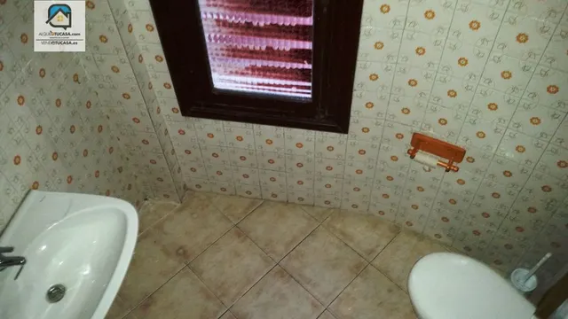 OFICINA CENTRICA 4 DESPACHOS — 9