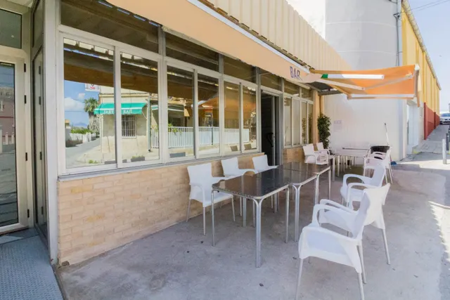 RESTAURANTE LISTO PARA EJERCER ACTIVIDAD EN LA MATANZA (ORIHUELA). — 4