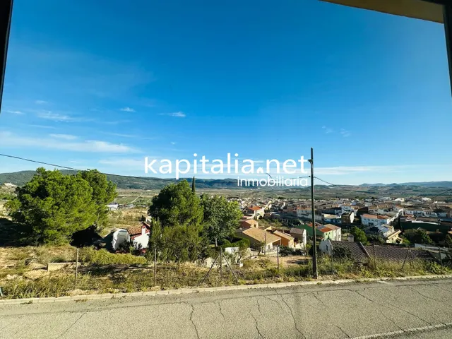 Amplia casa a la venta en Font de la Figuera (Valencia) — 27