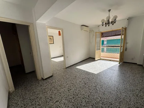 ¡OPORTUNIDAD! 3 habitaciones PARA REFORMAR EN LA FLORIDA ALTA, CERCA DEL CENTRO