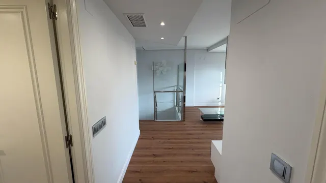 ¡Ático duplex con Terraza, Piscina y Pista de Padel en Maestro Rodrigo! — 10