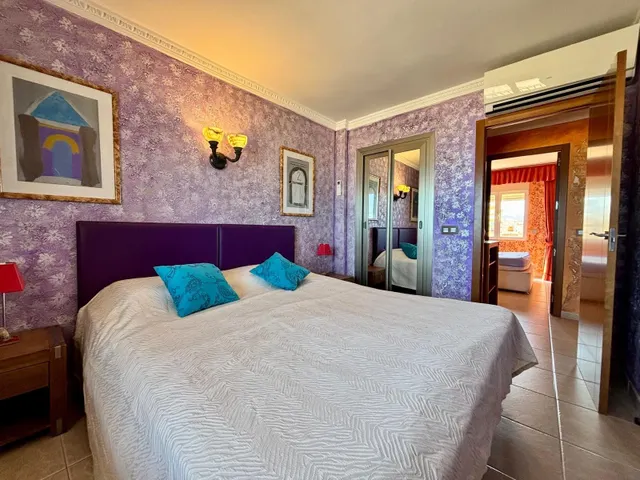 Apartamento en primera línea de playa de Gandia en residencial con piscina comunitaria, garaje y trastero. — 25