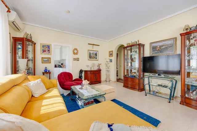 Venta de Villa Independiente con piscina Villamartín Orihuela Costa — 26