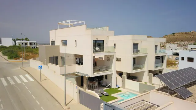 Chalet 4 habitaciones 319m² en venta - Residencial benimar — 46