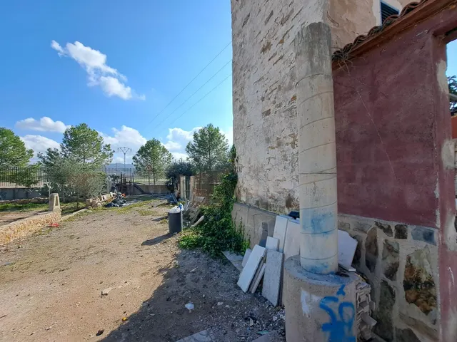 FINCA RURAL CON 4 VIVIENDAS Y NAVE — 11