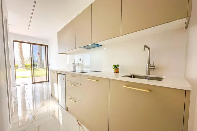 Apartamento reformado con dormitorio independiente y vistas al mar en puerto rico/amadores — 5