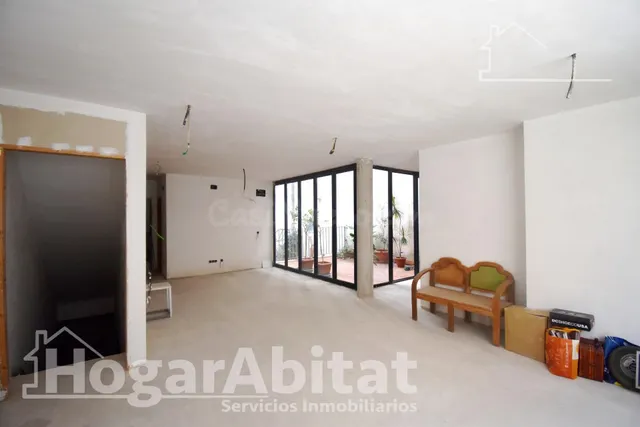 ¡Perfecto para invertir! Casa de cuatro alturas para reforma - foto 2