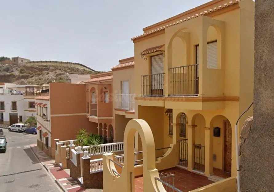 Piso 3 habitaciones 120m² en venta - Adra centro