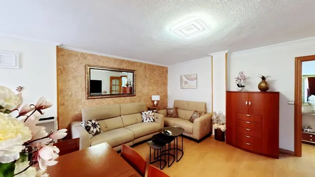 ¡Espectacular piso totalmente renovado junto al Bulevar del Pla! — 4