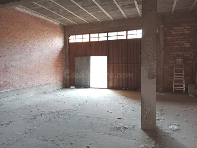 Se vende Local Ubicado en Las Medranas, Calahorra - foto 2