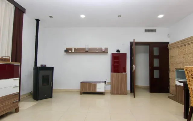 Alquiler larga estancia chalet con piscina — 25