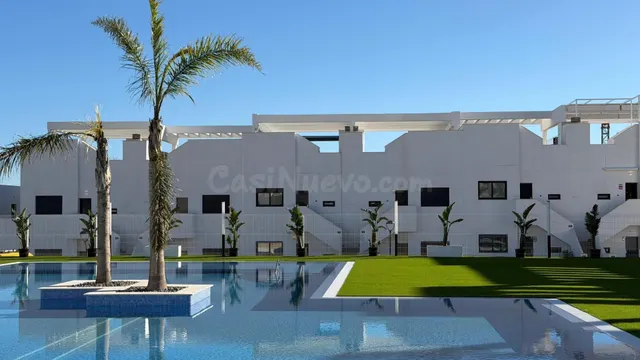 Ático con solárium y vistas al mar en Balcón de Finestrat