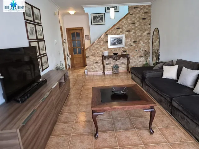 INMOHOUSE VENDE CHALET CON PISCINA EN MOTILLEJA - foto 5