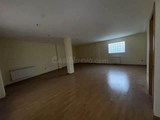 SE VENDE ENTRESUELO/LOCAL SIN USO ESPECIFICO EN CALLE RIO CO