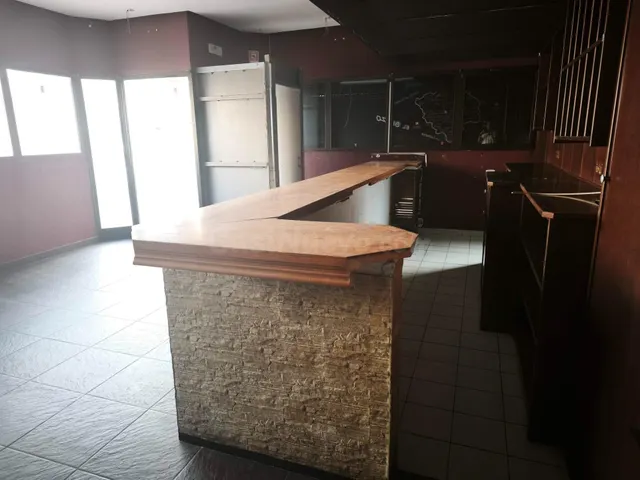LOCAL COMERCIAL ACONDICIONADO COMO BAR O RESTAURANTE - foto 3
