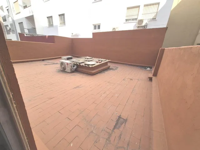 SE VENDE PLANTA BAJA EN CALLE PLÀ DE L´ARC — 16