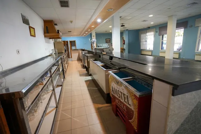 Local comercial de hostelería con gran terraza y salón de eventos en Guadiana. — 21