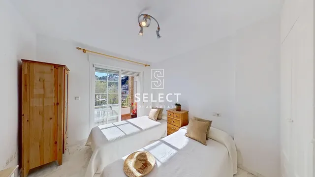 Apartamento con Terraza y Vistas Panorámicas al Mar en Marina del Este. — 18