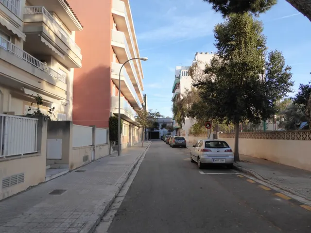 Plazas de aparcamiento en Ciudad Jardin. — 4