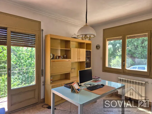 Casa unifamiliar con jardín y gran potencial en Vallvidrera — 8