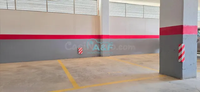 PLAZA DE GARAJE EN VENTA EN OROPESA DEL MAR, EDIFICIO TERRAZ - foto 2