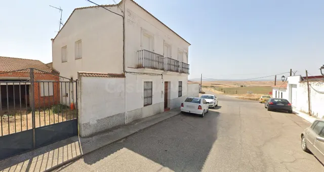 Venta casa en Fuente de Cantos (Badajoz) — 2