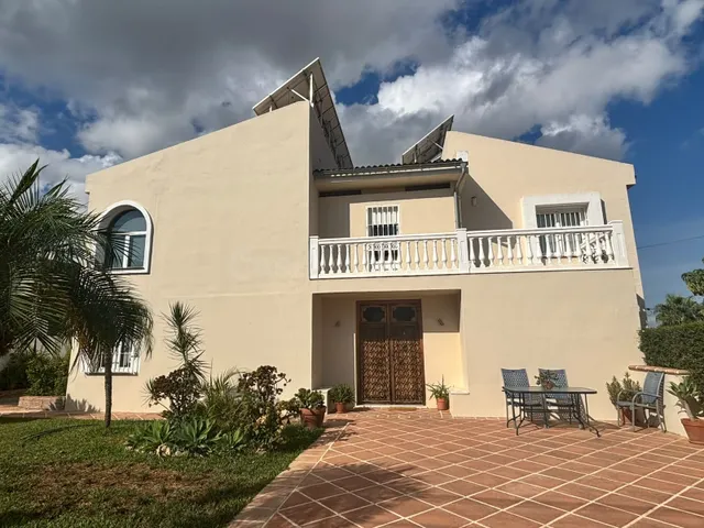 Chalet 7 habitaciones 522m² en venta - Manantiales - Lagar -