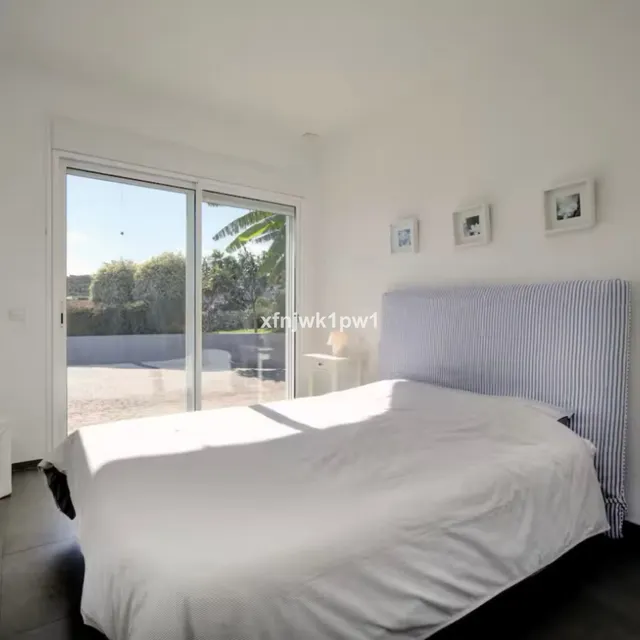 Chalet 6 habitaciones 661m² en venta - Costa del Sol — 45