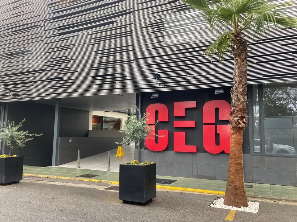 ALQUILER DE OFICINA, EN CENTRO DE EMPRESAS