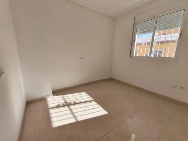 PRECIOSO BUNGALOW EN ROJALES — 14