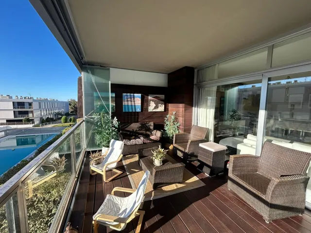 Piso de lujo con terraza y piscina cerca de Sotogrande — 15