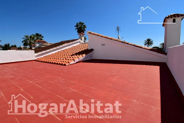 GRAN PAREADO CON GARAJE Y TERRAZA CERCA DE LA PLAYA — 34