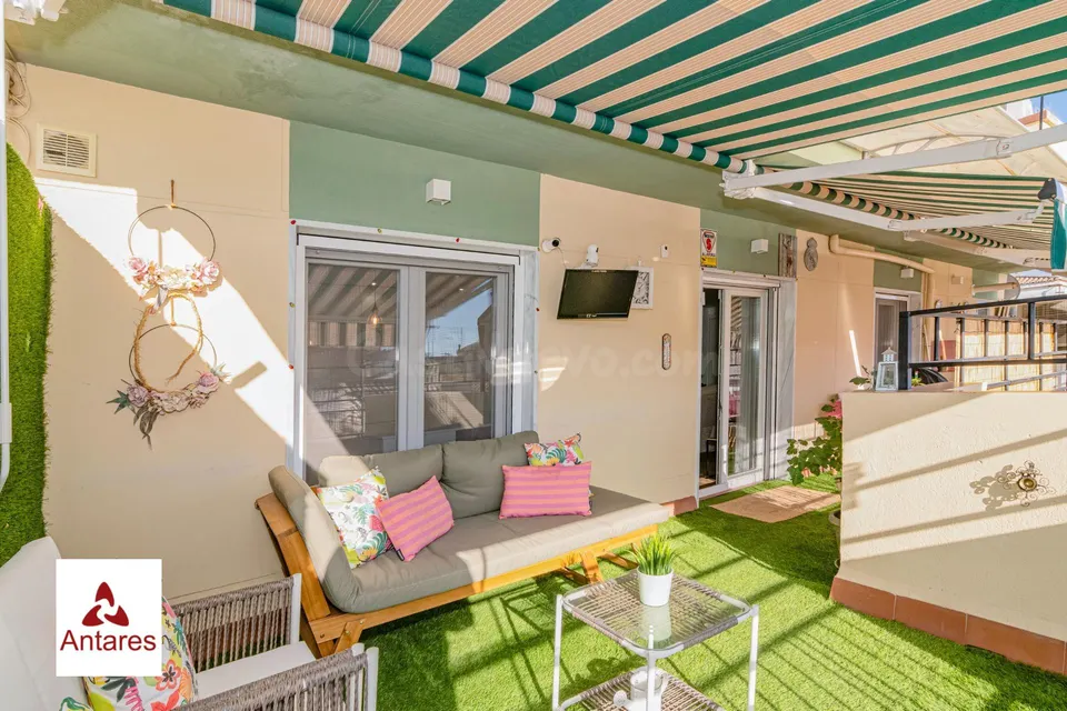 ¡Tu Nuevo Hogar te espera!  Semi-ático Reformado con Gran Terraza, junto Virgen de Las Angustias
