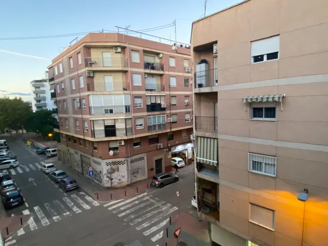 Piso de 3 dormitorios en alquiler -  barrio san antón — 36