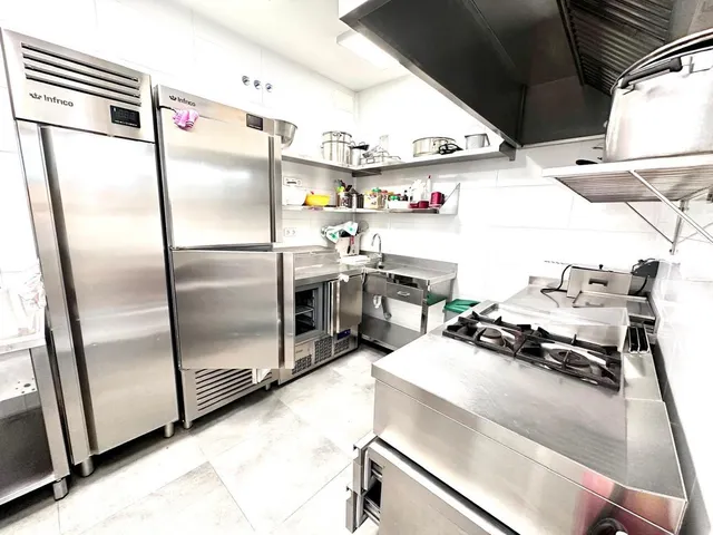 Restaurante 111m² en venta - Marbella — 24