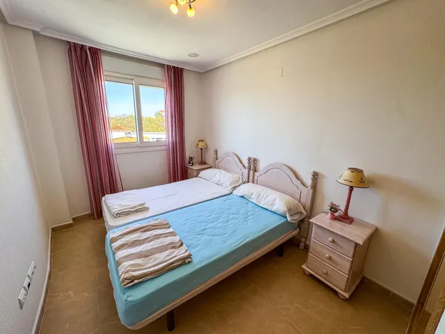¡Frente al mar y al puerto de Torrevieja, en pleno centro! — 25