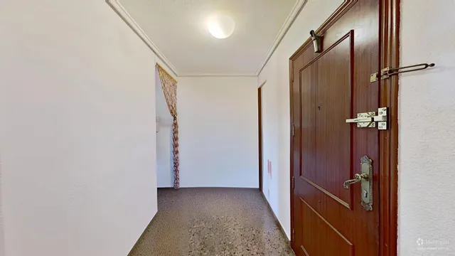 EXCELENTE ZONA, PISO TOTALMENTE EXTERIOR CON LA MEJOR ORIENTACION- ESTE, MUY LUMINOSO, 7º PISO, BUENA FINCA CARAVISTA. — 15