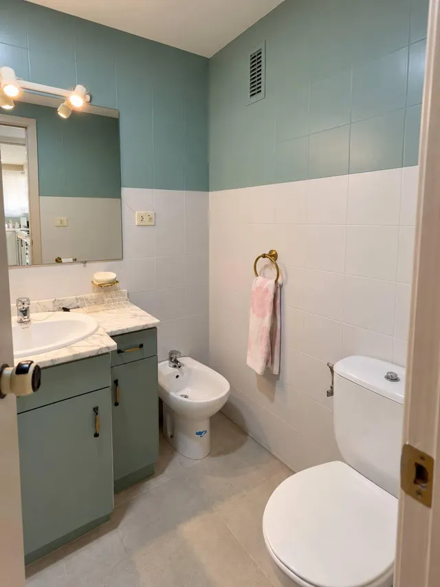 Piso reformado de 4 habitaciones y 2 baños en Malilla — 20