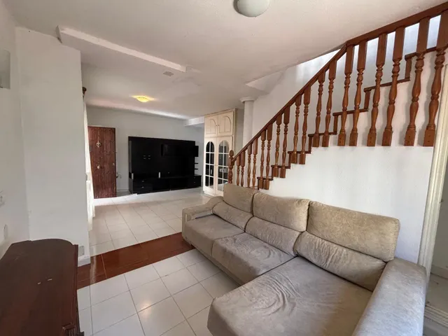 Oportunidad en Los Altos: Bungalow de 2 dormitorios con jardín privado y solárium — 10