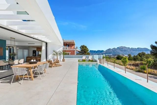 Villa 4 habitaciones 306m² en venta - Casco urbano — 36