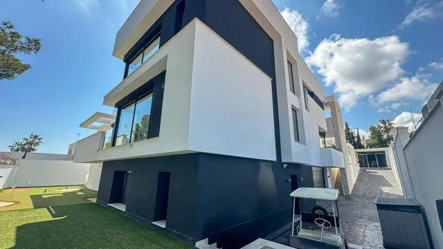 Villa 4 habitaciones 527m² en venta - Villamartin — 34
