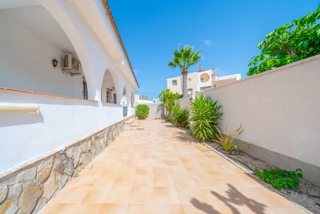 Villa 5 habitaciones 223m² en venta - Centro — 27